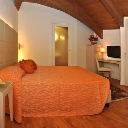 מלון Il Gabbiano צ'סנטיקו